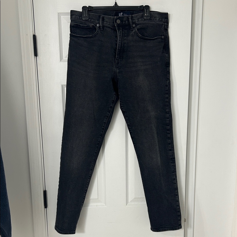 GAP Men's Black Straight Jeans